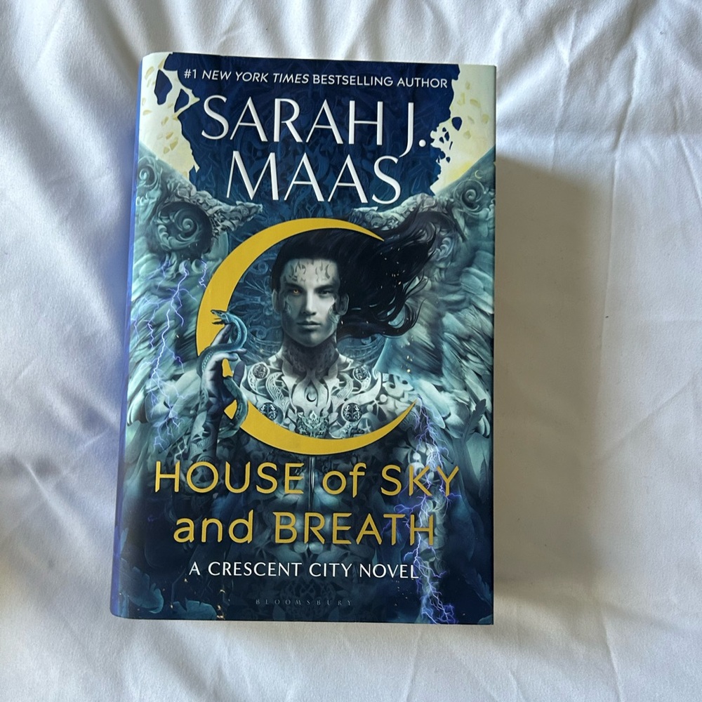 BOOK: House of Sky and Breath by Sarah J Maas (Crescent City)
HARDCOVER